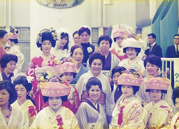 100人の花嫁パレードの写真