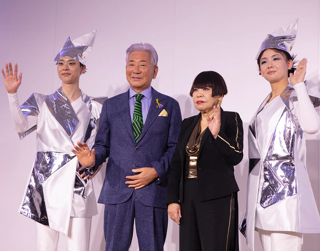 ユニフォームお披露目の様子の写真