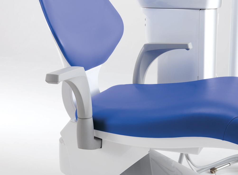 Rotating armrests