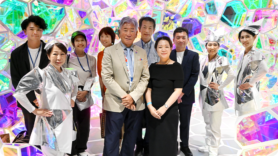 大阪・関西万博が熱狂のうちに閉幕――。情報があふれる社会で、たくさんの来場者の皆様とともに、2050年宇宙時代の“真の美”を考えました