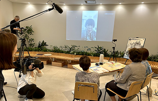 コシノ氏とのサプライズ対談中